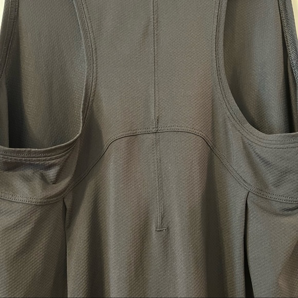 Lululemon Essential Tank Train - Black - Size 6 - Picture 5 of 6